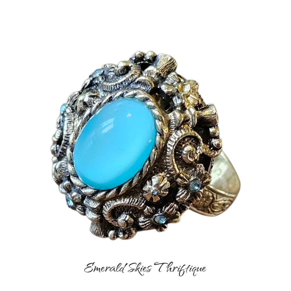 Sarah Coventry Gold and Blue Ring - Picture 6 of 7